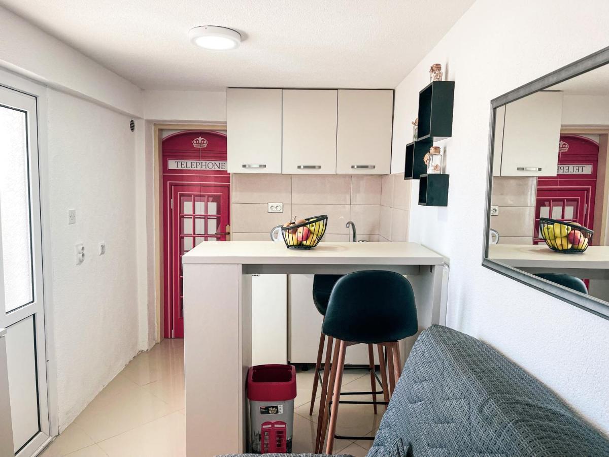 Al Mare Apartment Igalo Exterior photo