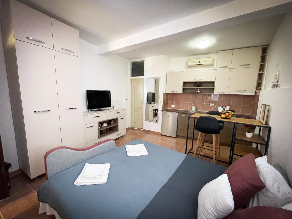 Al Mare Apartment Igalo Exterior photo