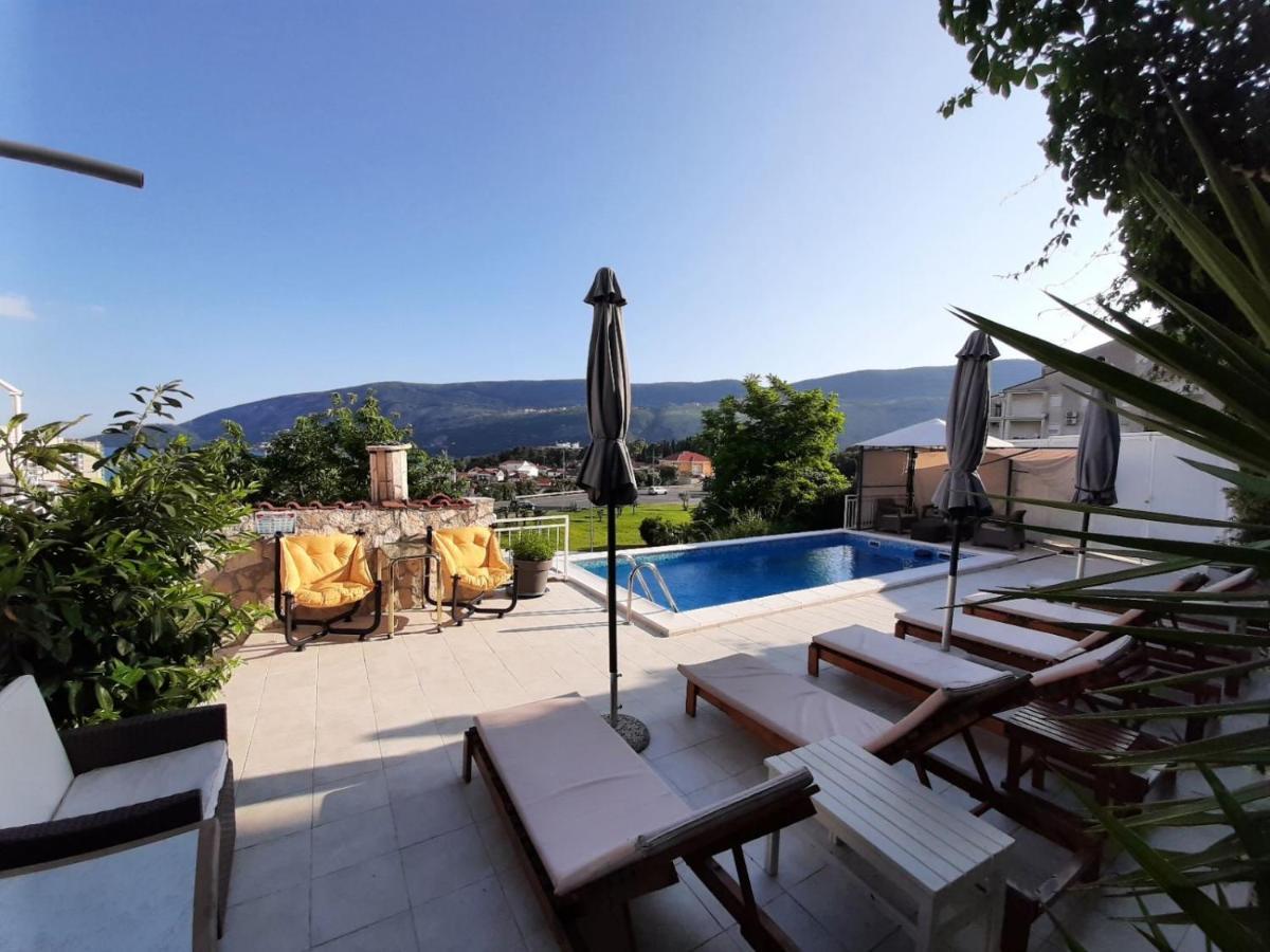 Al Mare Apartment Igalo Exterior photo