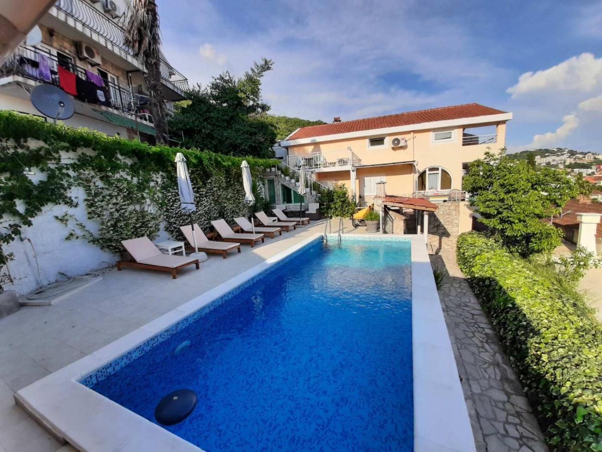 Al Mare Apartment Igalo Exterior photo